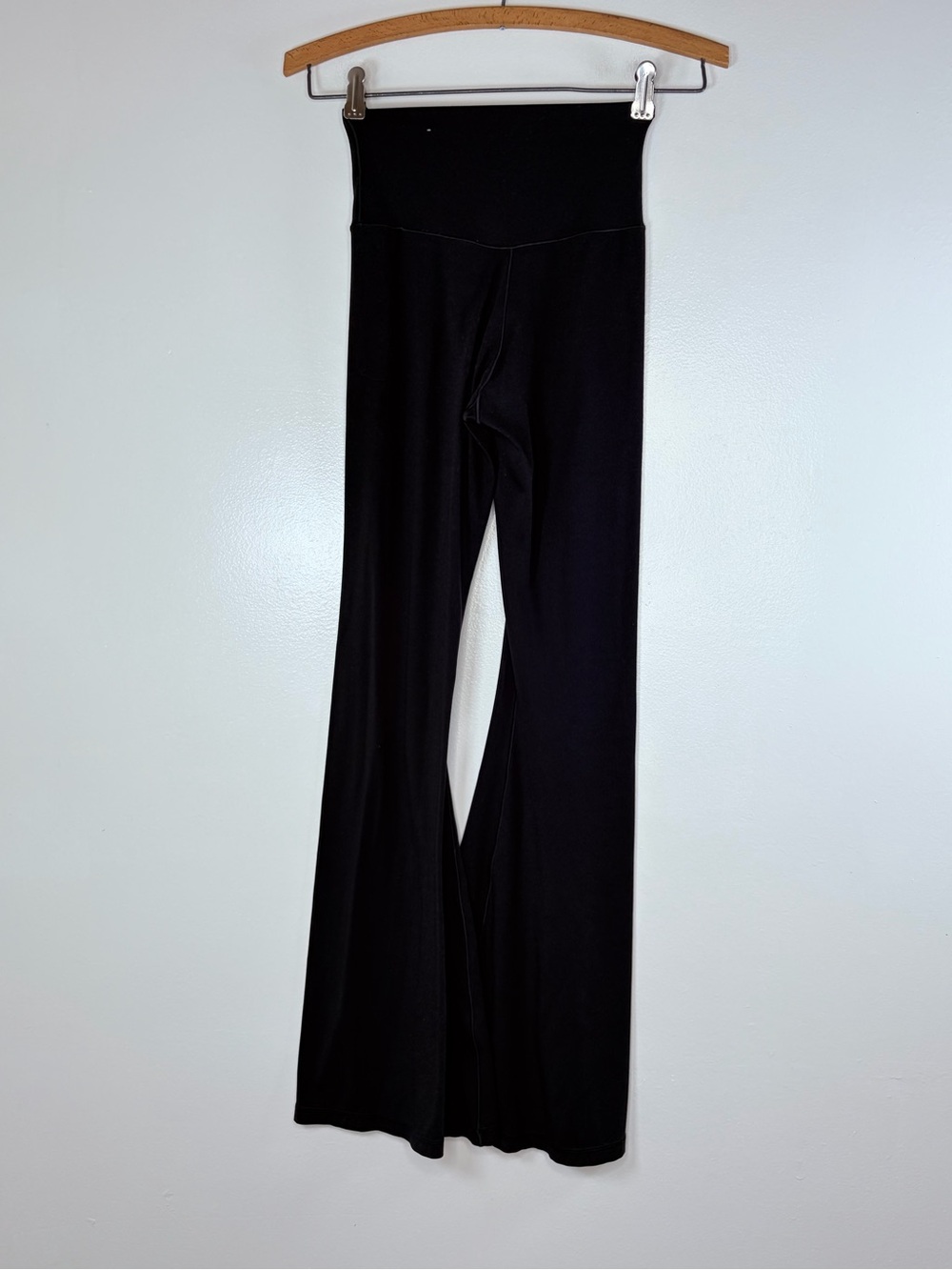 Offline by Aerie Crossover Waist Flare Leggings - Picture 5 of 7